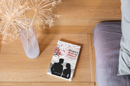 Mockup com capa do livro.