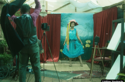 Foto dos bastidores do documentário O Silêncio de Eva.