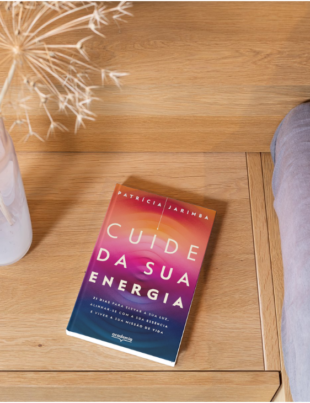 Mockup com capa do livro.