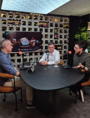 Foto do novo episódio do podcast.