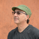 Foto do cantor Zeca Baleiro.