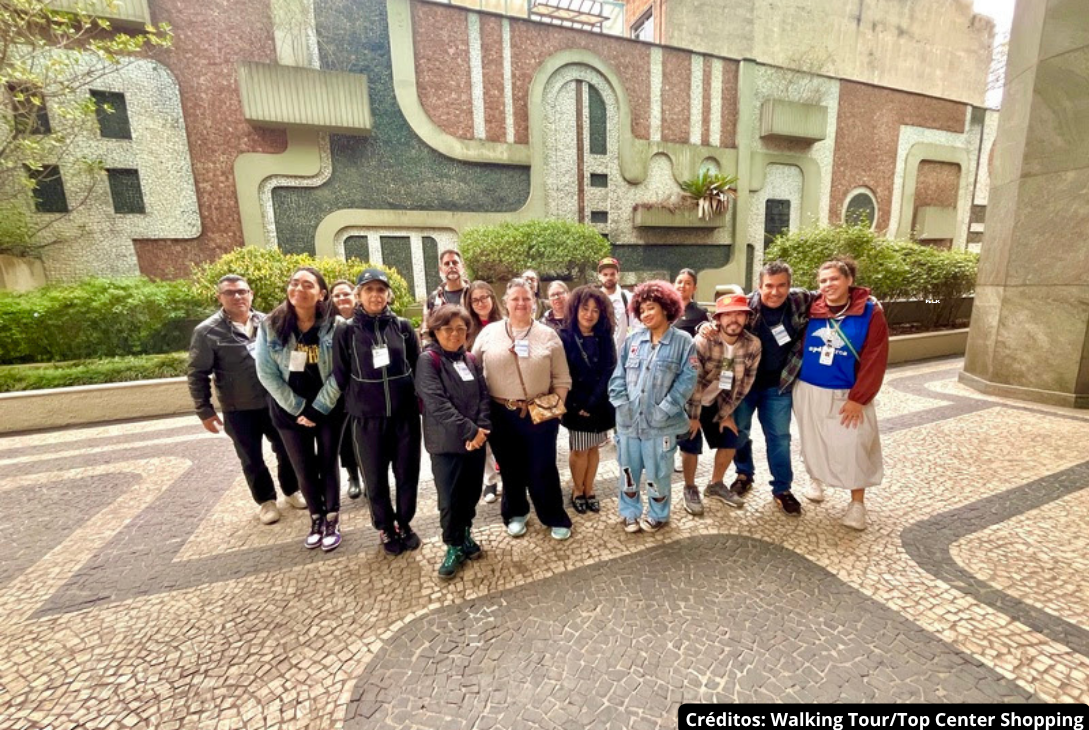 Foto de uma das edições do Walking Tours.